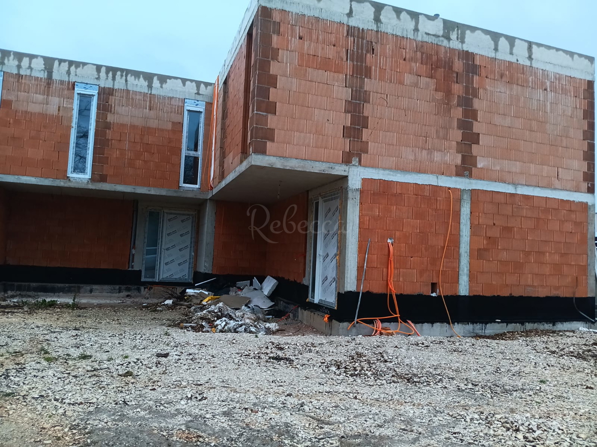 Istria, Ližnjan, Due moderne ville duplex con piscine