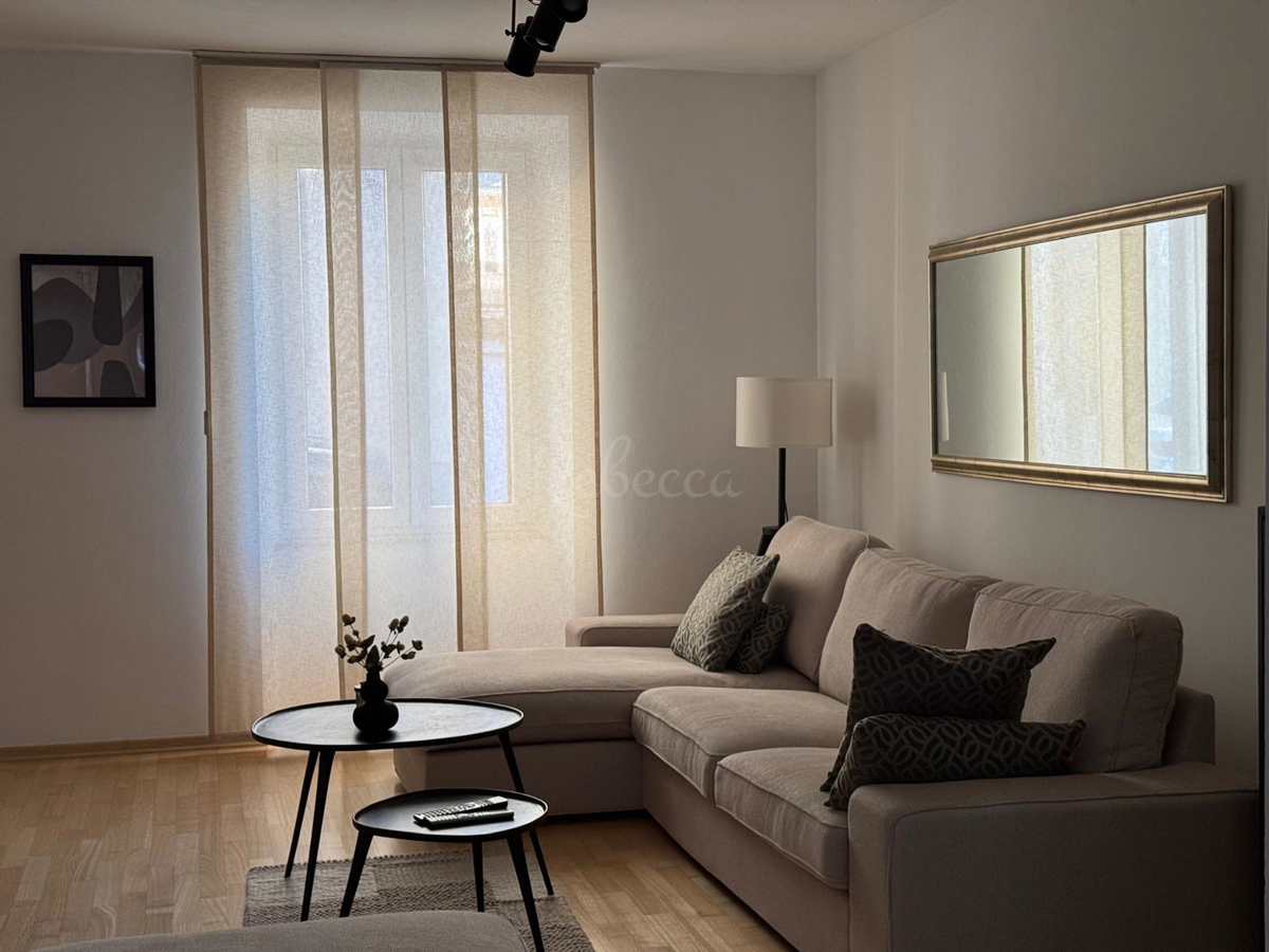 Casa a un piano, 2 camere da letto, giardino, vicino al centro, Pola