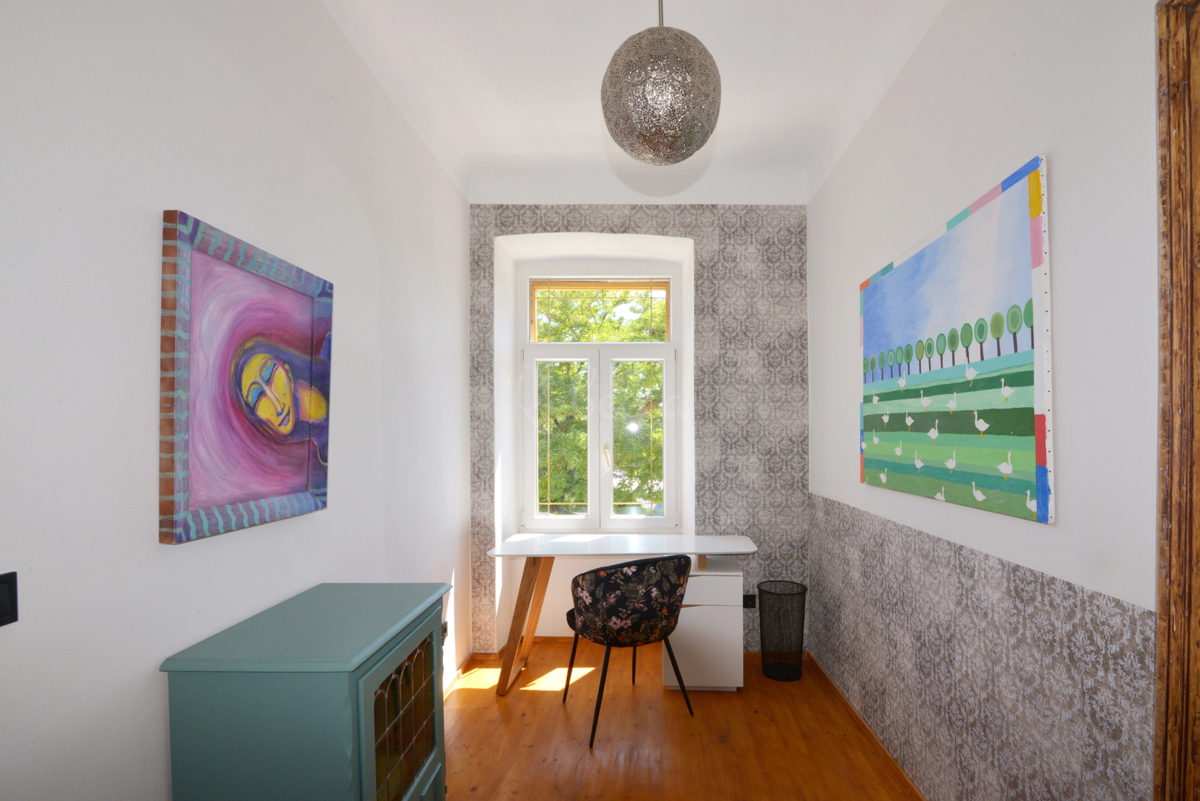 Appartamento con due camere da letto nel centro di Pola, vicino al mercato, all'interno della zona pedonale