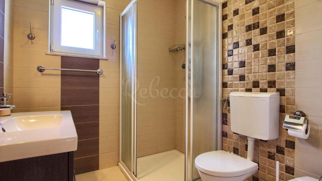 Villa con piscina, 380 m2, Medulin