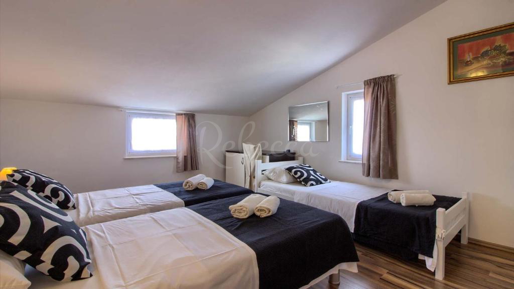 Villa con piscina, 380 m2, Medulin