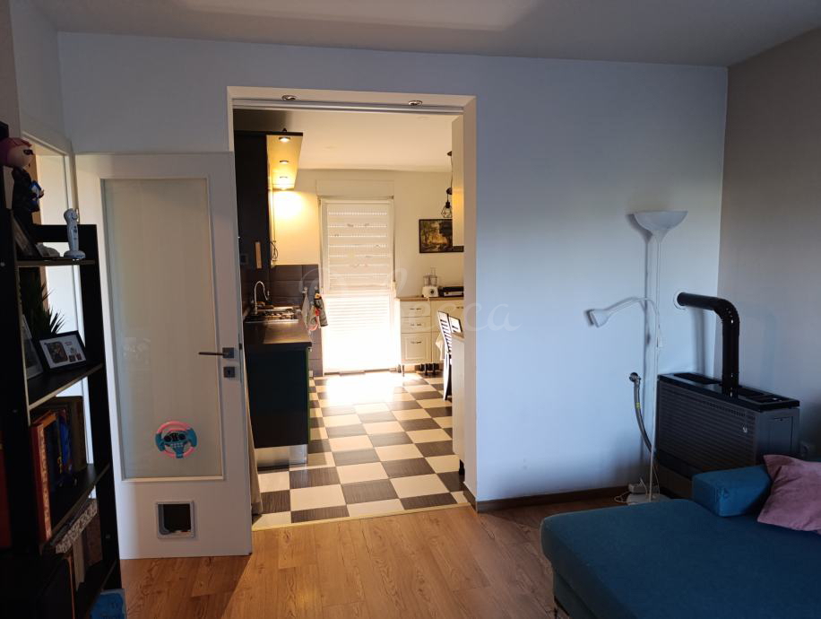 Appartamento 69m2, 2 camere, ascensore, Pola