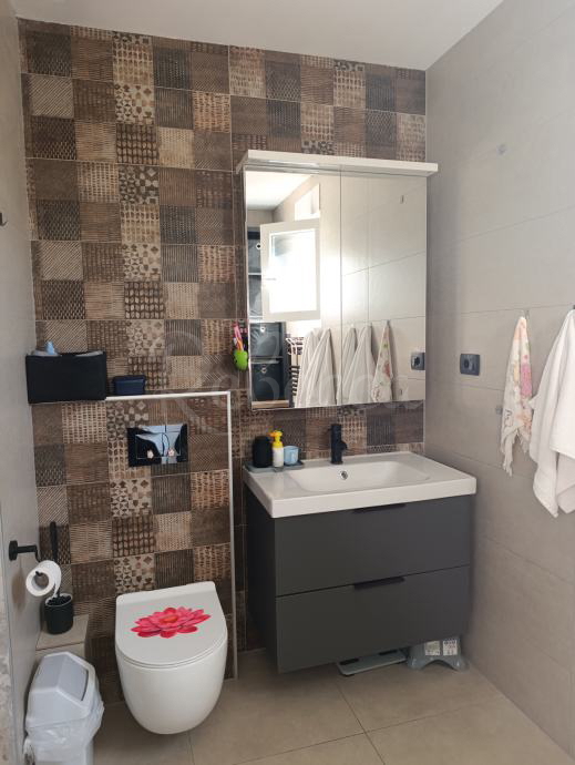 Appartamento 69m2, 2 camere, ascensore, Pola