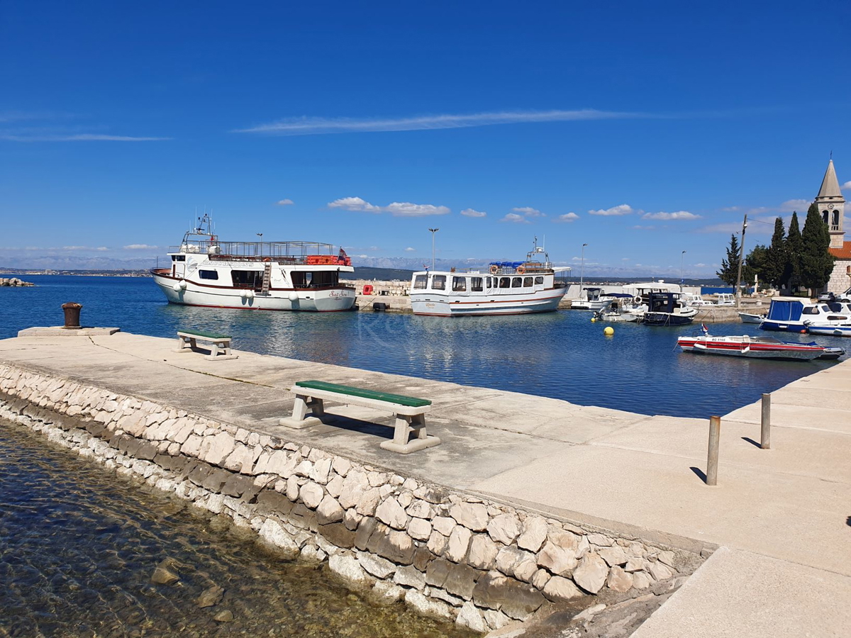 Zdrelac, Pasman, grande appezzamento seconda fila al mare!