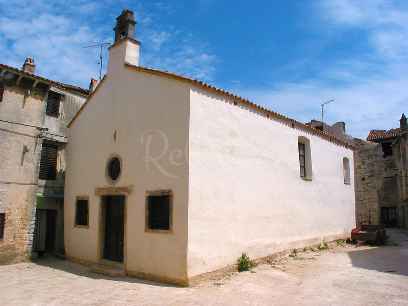 Opportunità! Casa in pietra nel centro di Dignano da ristrutturare