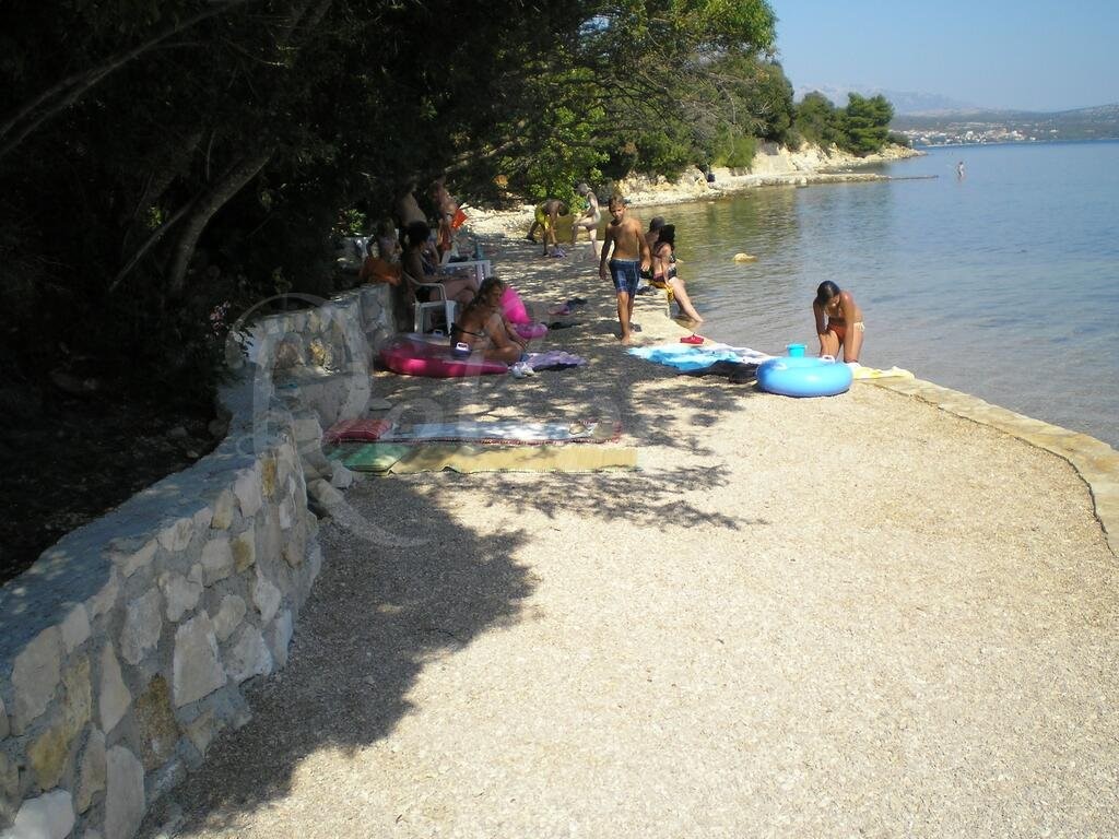 Posedarje, pensione con 10 appartamenti e piscina, seconda fila al mare!