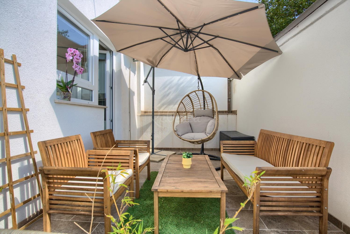 Pula, appartamento bilocale, piano terra, vicino all'Arena