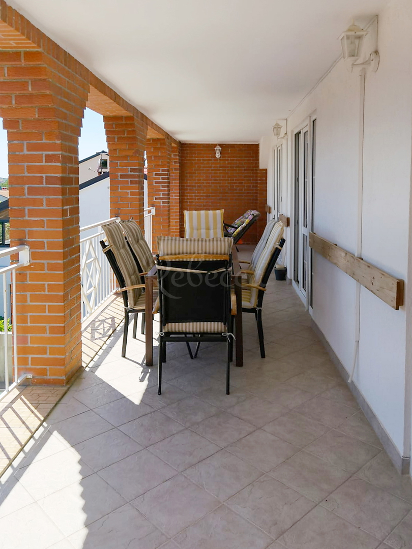 Villa con piscina, vista mare, vicino alla spiaggia, Pomer