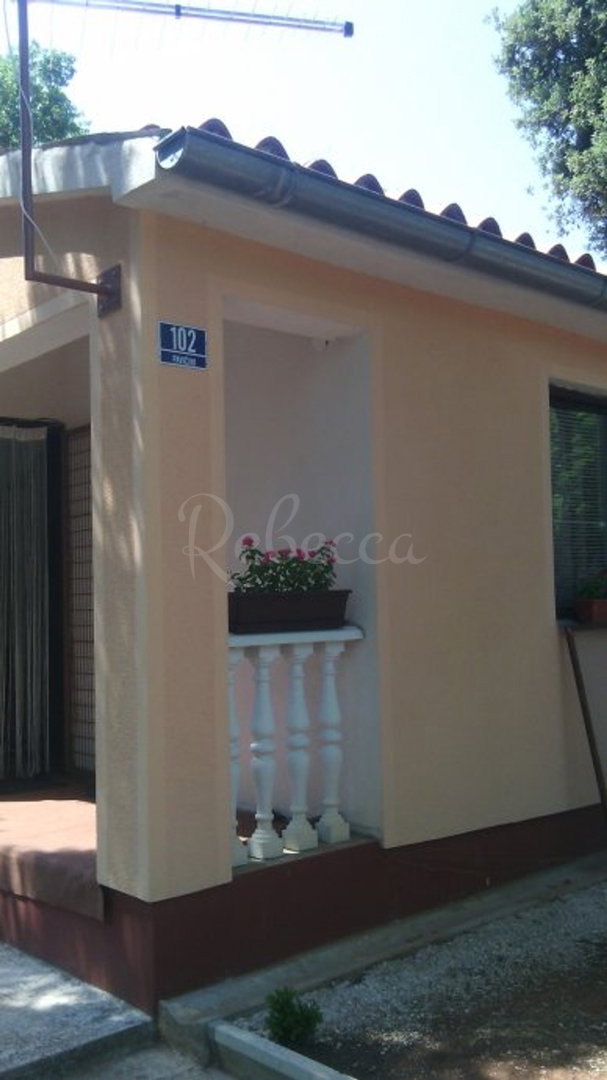 Istria, Pavićini, villetta 54 m2, giardino, vicino al mare