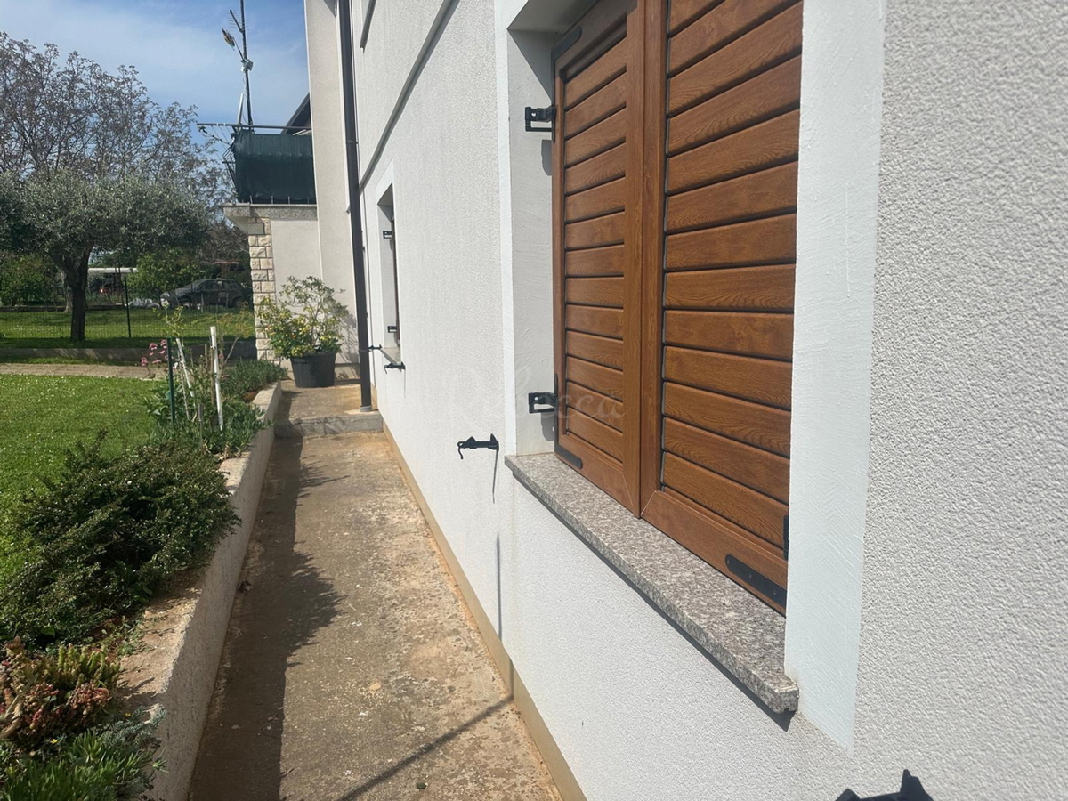 UMAGO, CASA INDIPENDENTE CON QUATTRO APPARTAMENTI