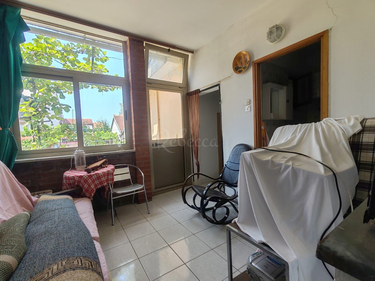 Štinjan, casa indipendente con 2 appartamenti e un ulteriore appartamento, a 970 m dal mare