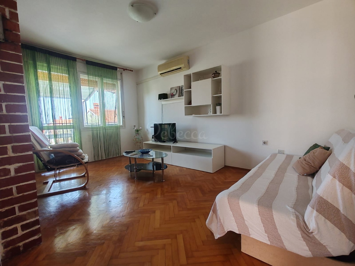 Štinjan, casa indipendente con 2 appartamenti e un ulteriore appartamento, a 970 m dal mare