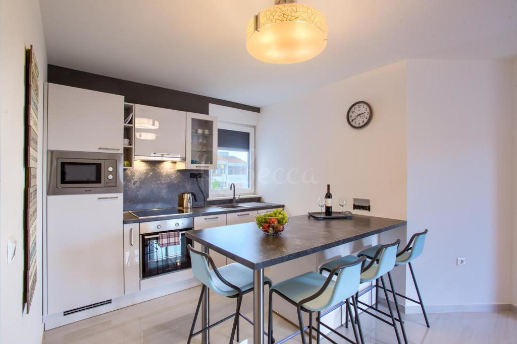 Appartamento 55 m2, ascensore, parcheggio, centro città, Pola