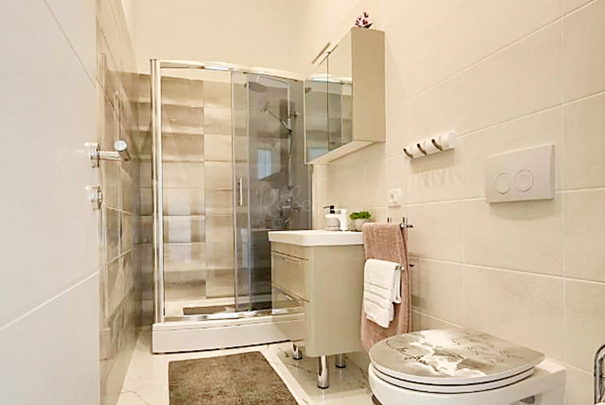 Pola, centro, appartamento 1° piano, 150 m2, terrazzo