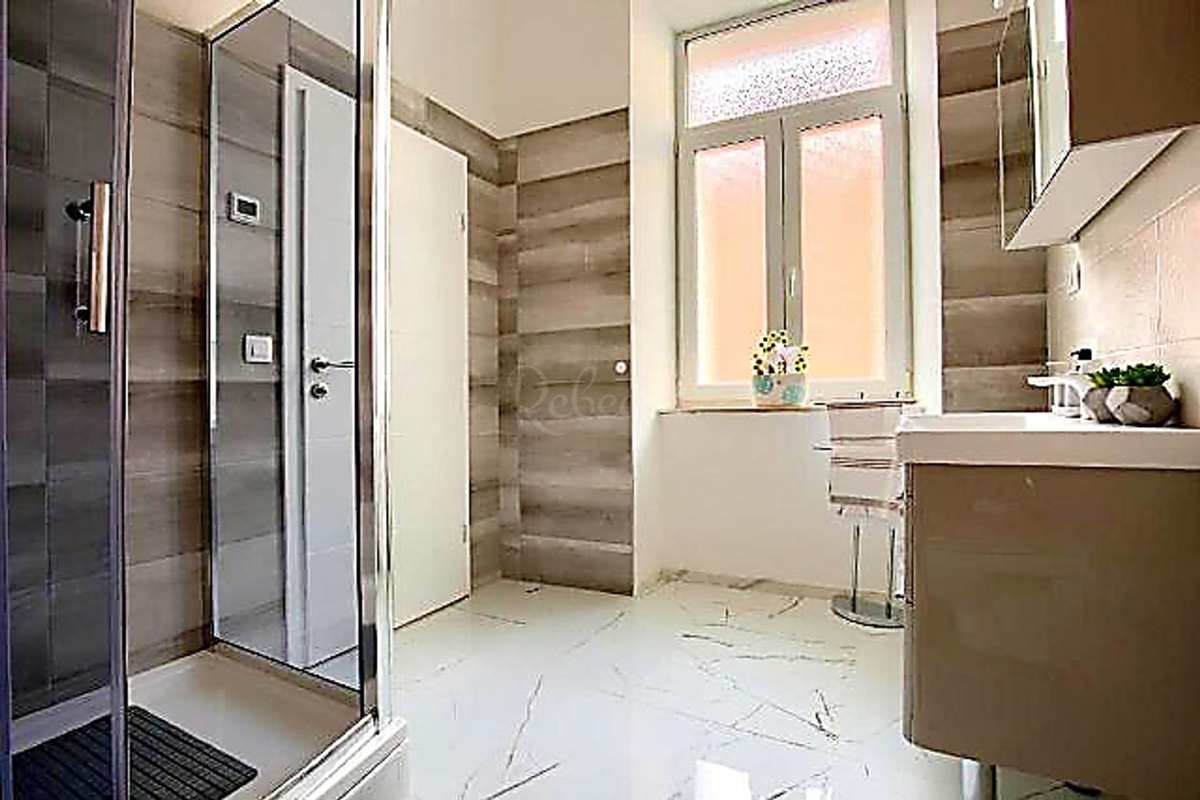 Pola, centro, appartamento 1° piano, 150 m2, terrazzo