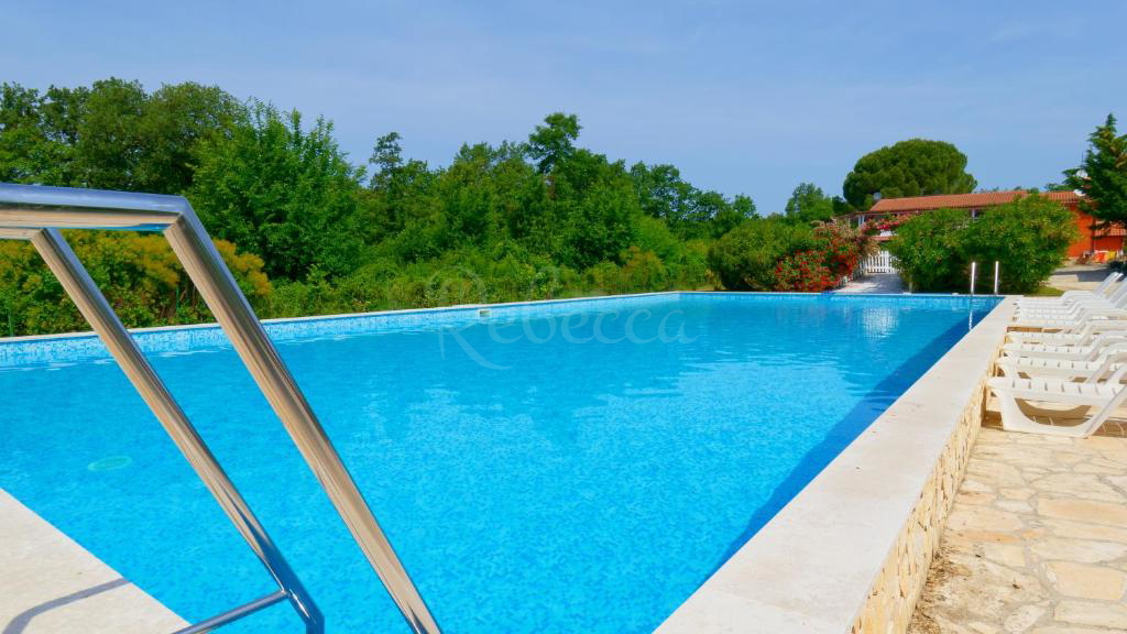 Umag, Investition, komplett möblierte Villa 375 m2, Hacienda, 3800 m2 Garten, großer Swimmingpool