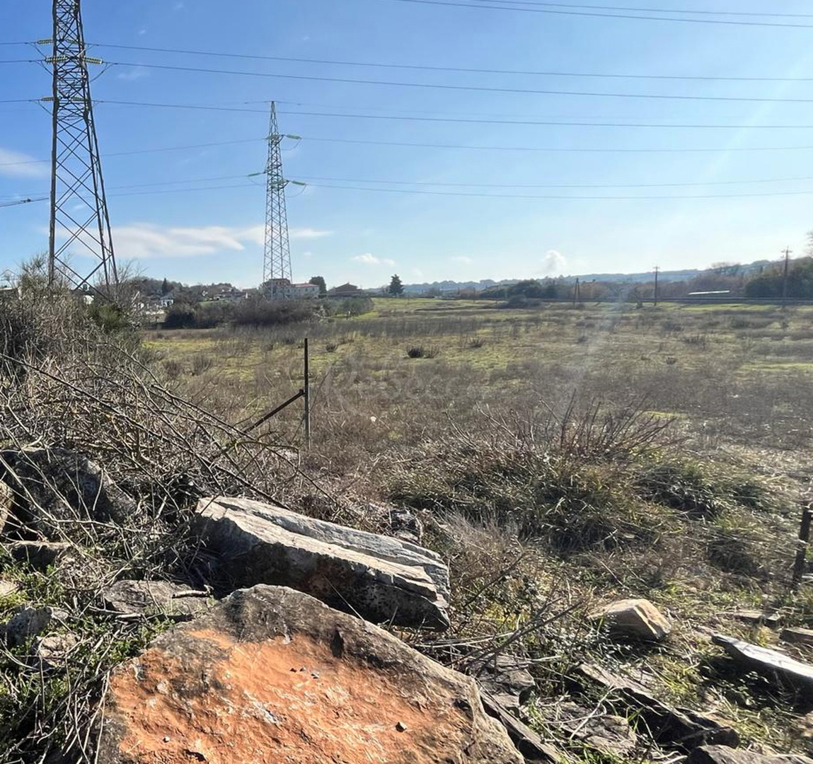 Istria, Pola, ampio terreno edificabile ad uso industriale