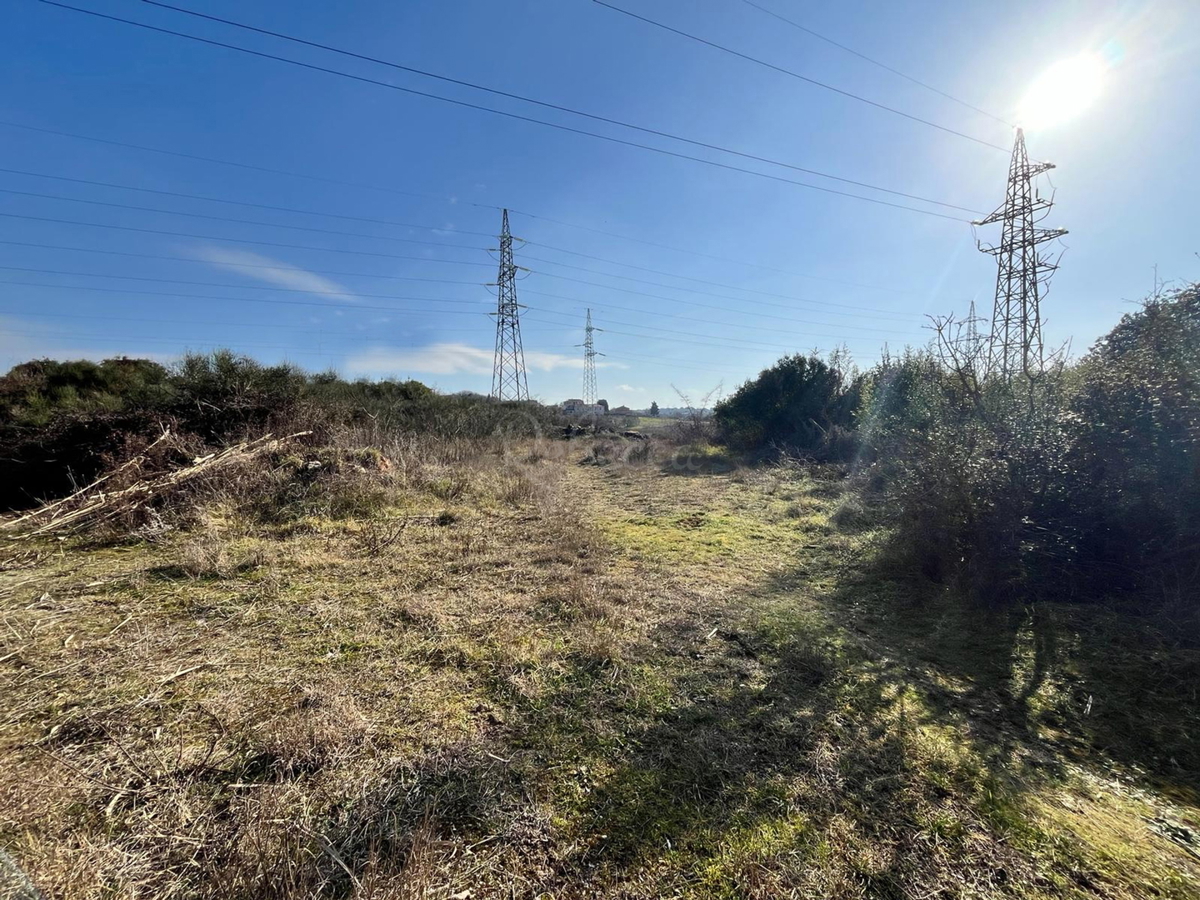 Istria, Pola, ampio terreno edificabile ad uso industriale