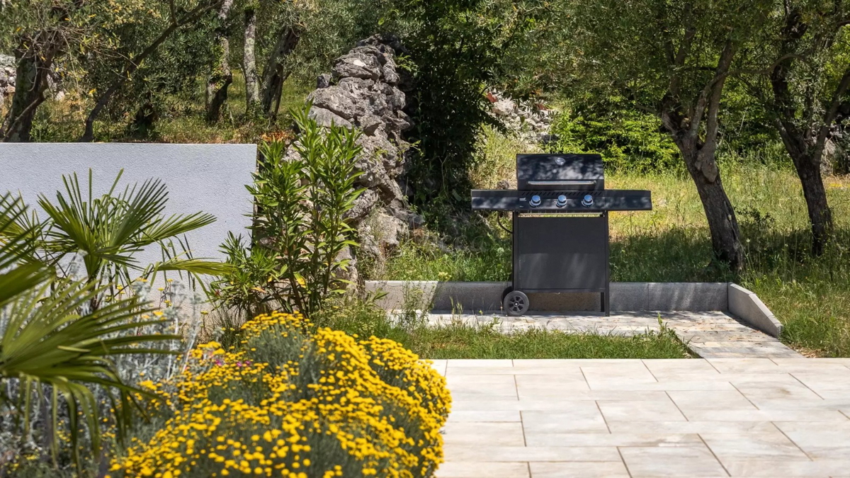 KRK, CASA DI LUSSO CON PISCINA E VISTA MARE