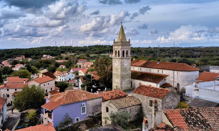 Istria, Ližnjan, casa bifamiliare vicino al mare