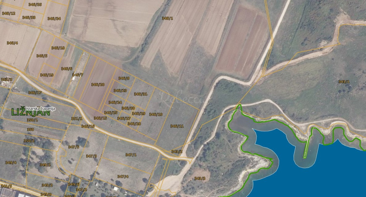 Liznjan, terreno agricolo vicino al mare