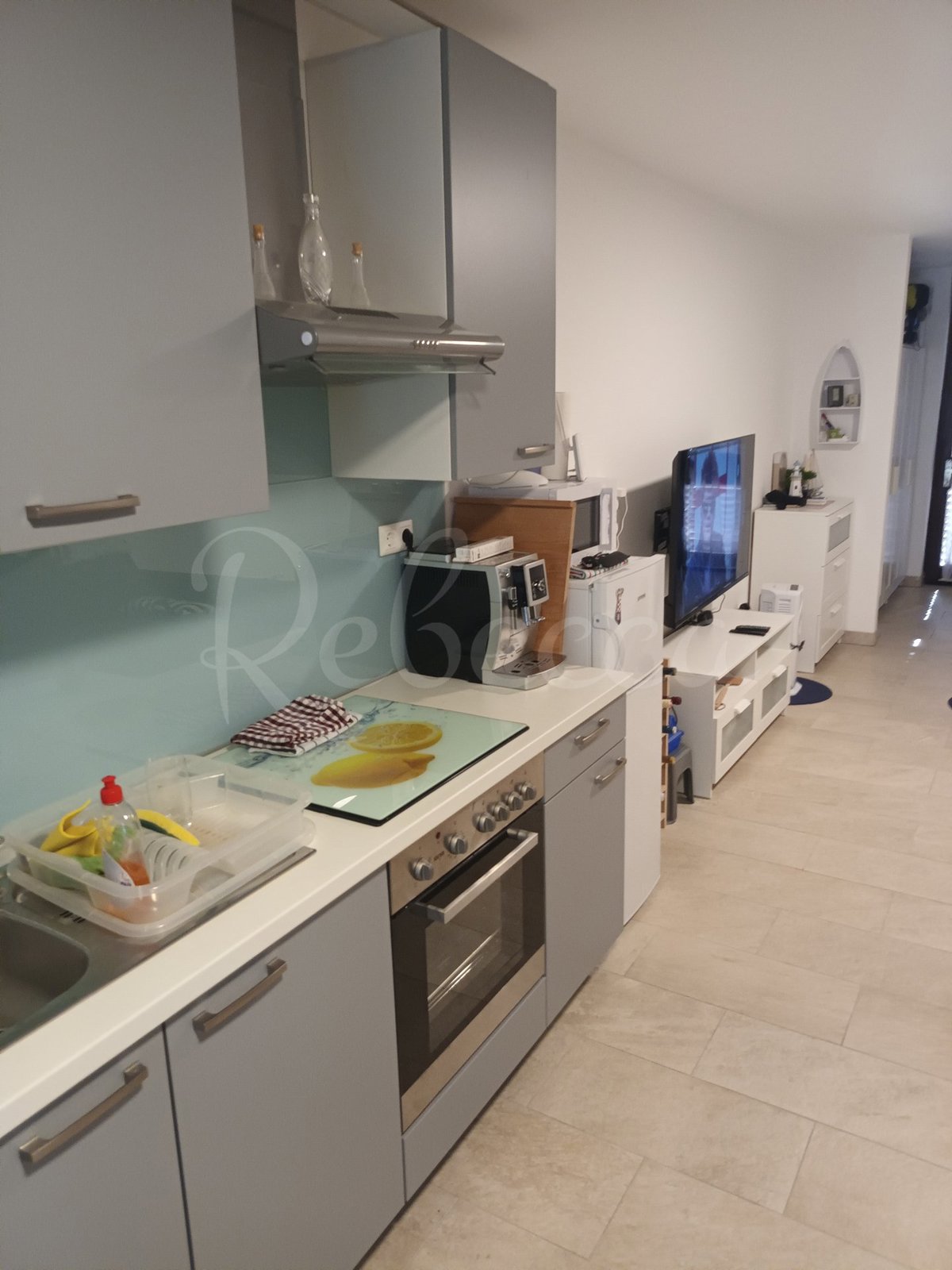 Vendita esclusiva, appartamento 41 m2, terrazzo, 200 m dal mare, Duga uvala