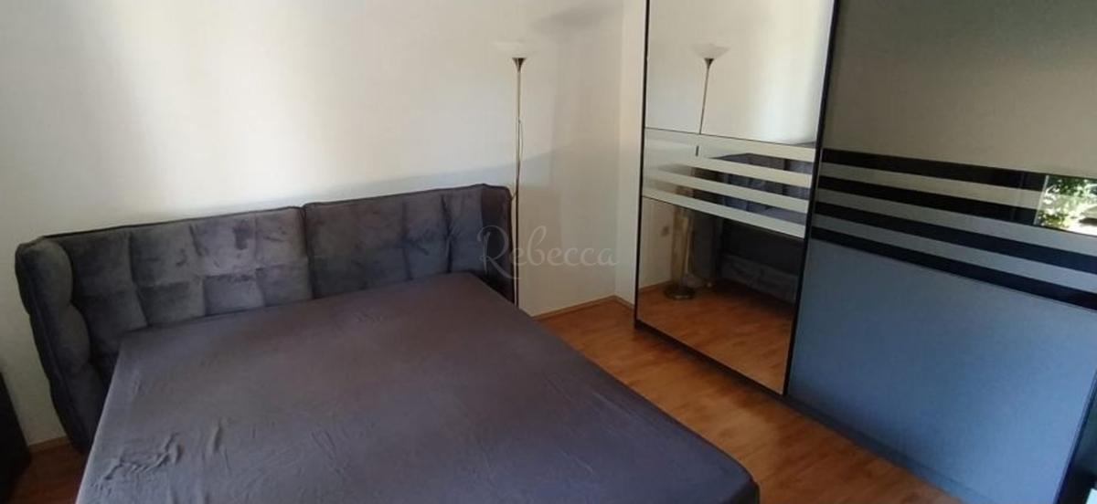 Casa con due appartamenti, vista mare, Valtura