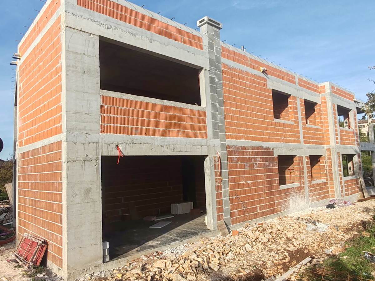 Appartamento di lusso con terrazza benessere a Kanfanar – nuova costruzione