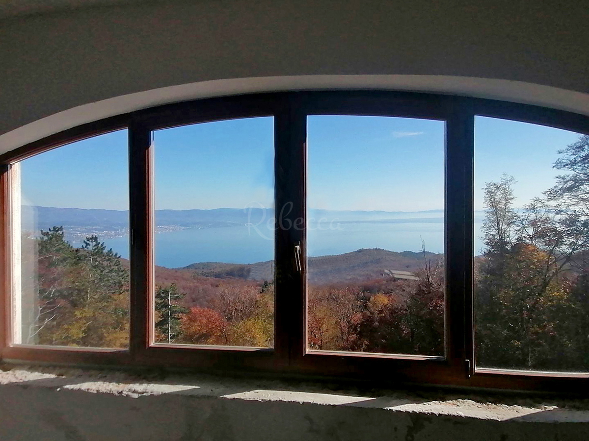 Bella casa nel Parco naturale del Monte Maggiore con vista sul mare