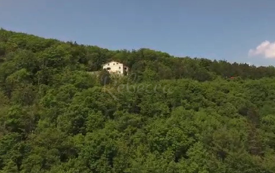 Bella casa nel Parco naturale del Monte Maggiore con vista sul mare