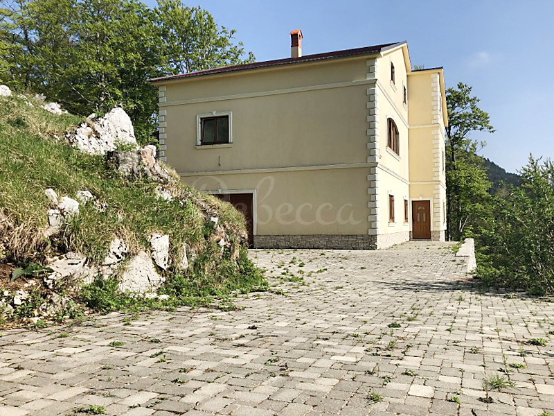 Bella casa nel Parco naturale del Monte Maggiore con vista sul mare