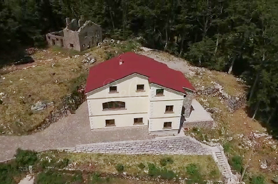 Bella casa nel Parco naturale del Monte Maggiore con vista sul mare