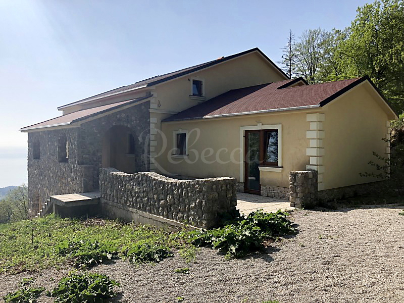 Bella casa nel Parco naturale del Monte Maggiore con vista sul mare