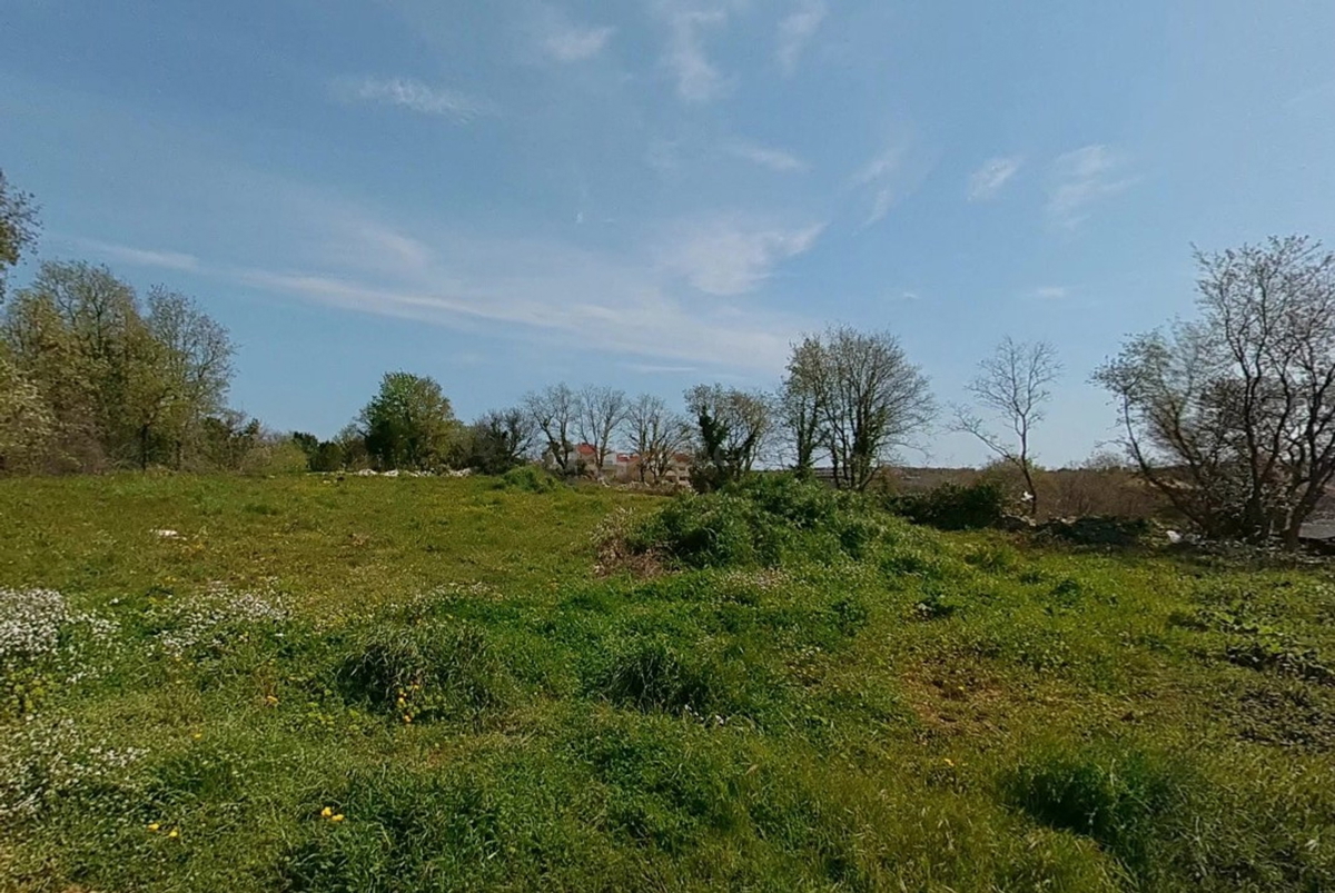 Terreno edificabile in ottima posizione a Medolino, in vendita