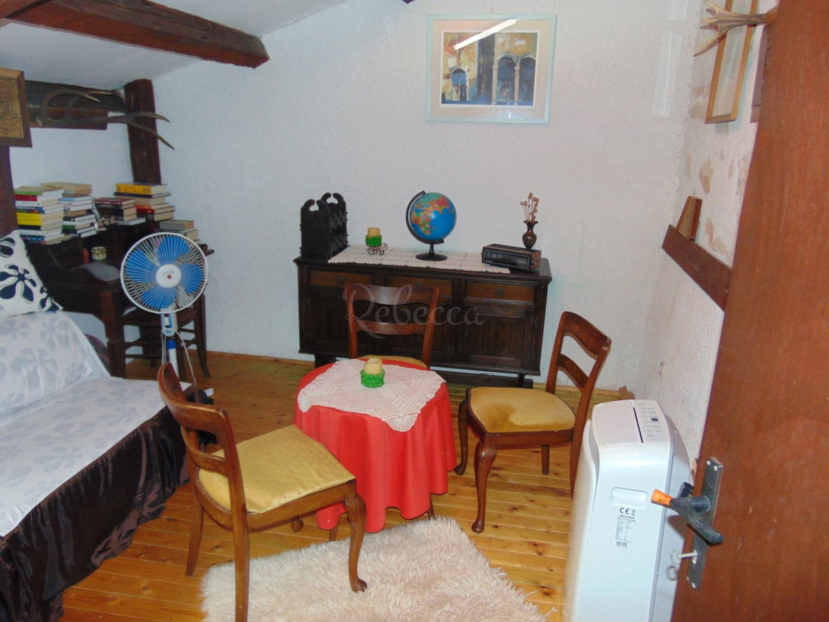 Casa su tre piani, 198 m2, vicino al mare, Pavićini