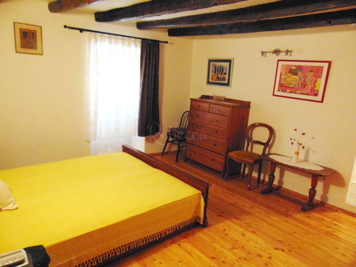 Casa su tre piani, 198 m2, vicino al mare, Pavićini