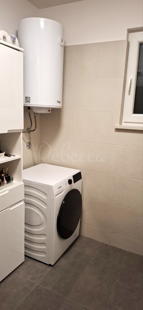 Appartamento 60,50 m2, piano rialzato, 2 posti auto, Žminj