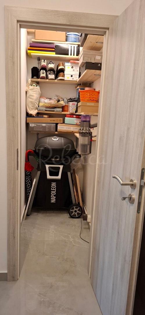 Appartamento 60,50 m2, piano rialzato, 2 posti auto, Žminj