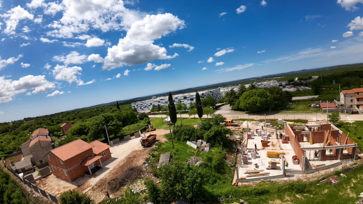 Appartamento di lusso con terrazza benessere a Kanfanar – nuova costruzione