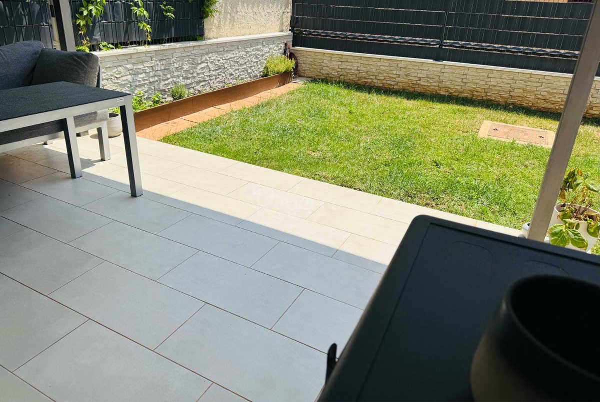 Pola, Gregovica, appartamento con 2 camere da letto, giardino, parcheggio