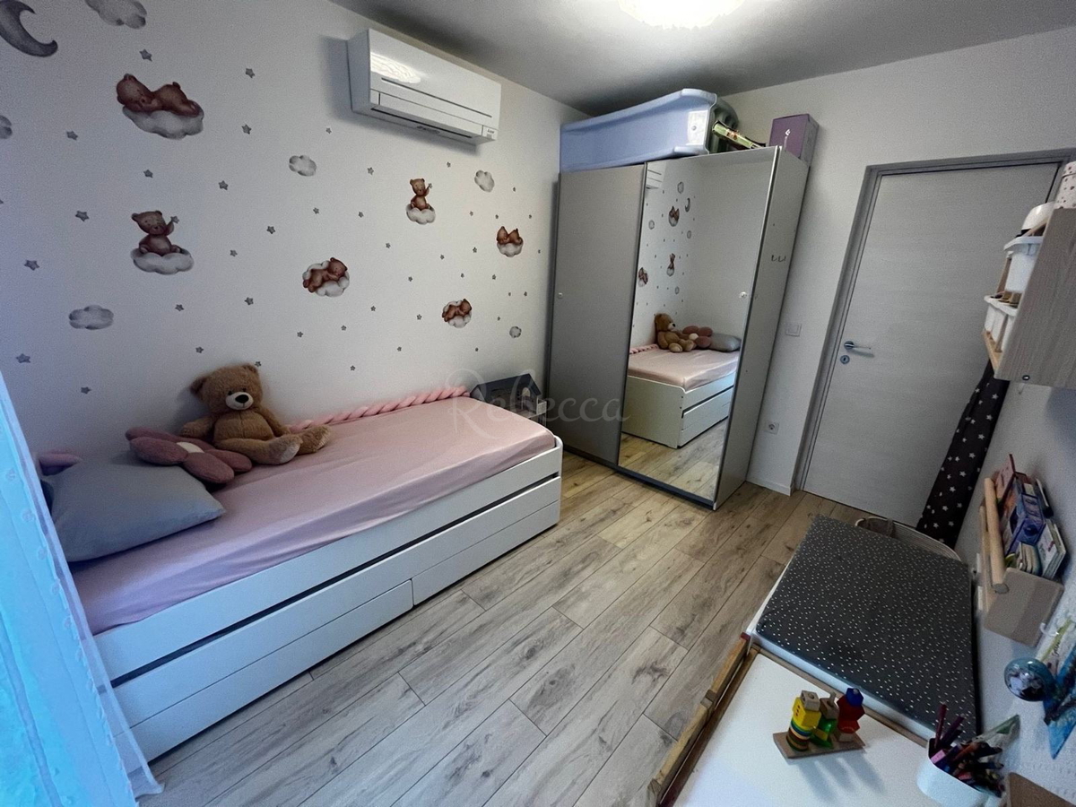 Pola, Gregovica, appartamento con 2 camere da letto, giardino, parcheggio