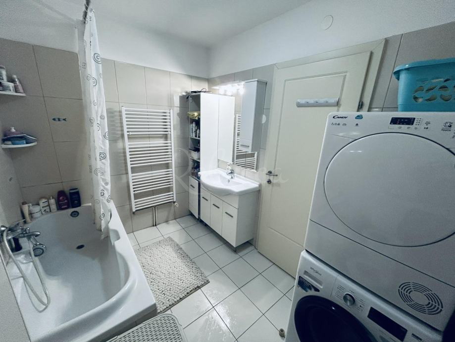 Appartamento 84 m2, 2 camere, ascensore, Pola