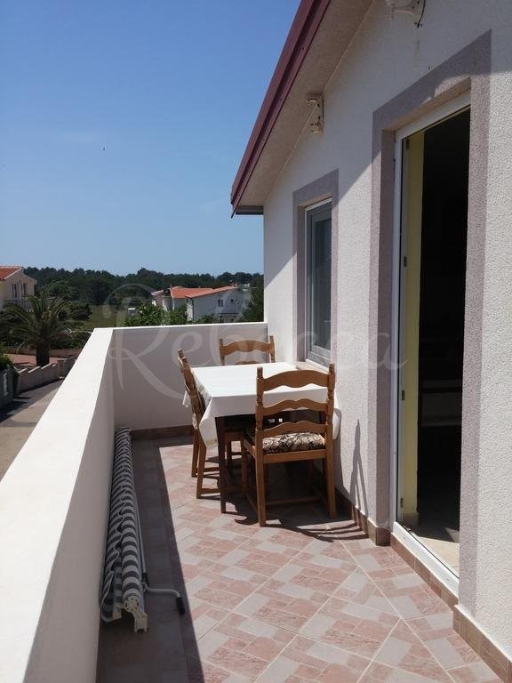 Vir, bella casa (205m2), 4 appartamenti, vista mare !!!