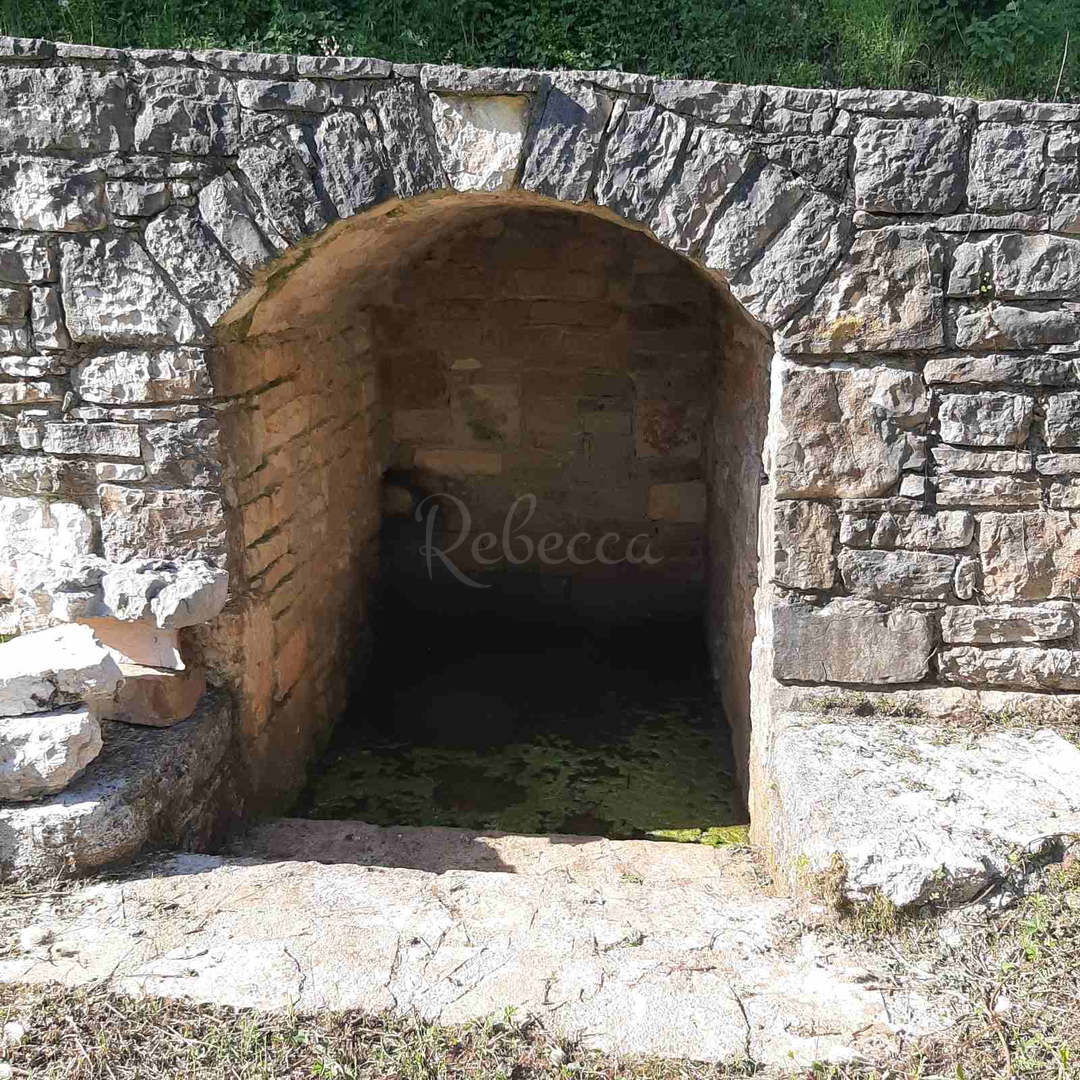 CROAZIA, ISTRIA, TINJAN: TERRENO EDIFICABILE 1163 m2