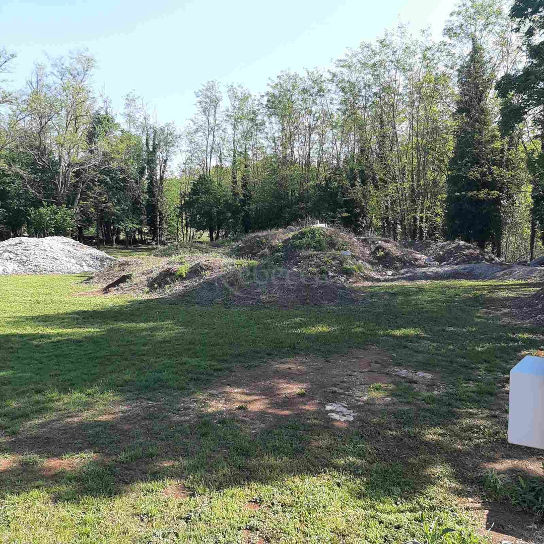 CROAZIA, ISTRIA, TINJAN: TERRENO EDIFICABILE 1163 m2