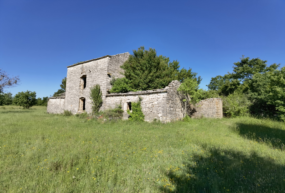 Juršići (Cirka) edificabile e terreno agricolo 33099m2