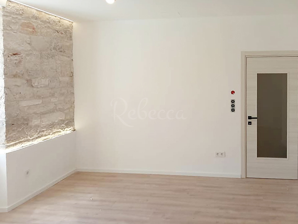 Pola, Stoja, appartamento 72 m2, piano terra, completamente ristrutturato