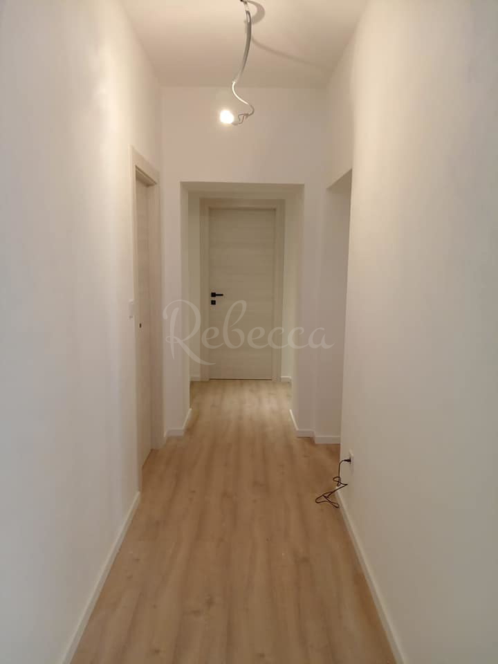 Pola, Stoja, appartamento 72 m2, piano terra, completamente ristrutturato