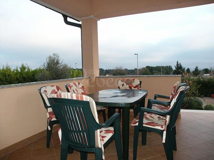 Villa con appartamenti, vista mare, Premantura
