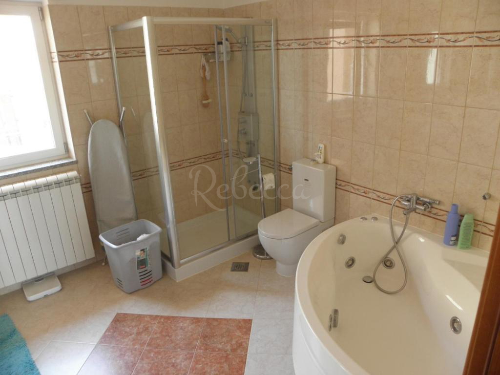 Villa con appartamenti, vista mare, Premantura